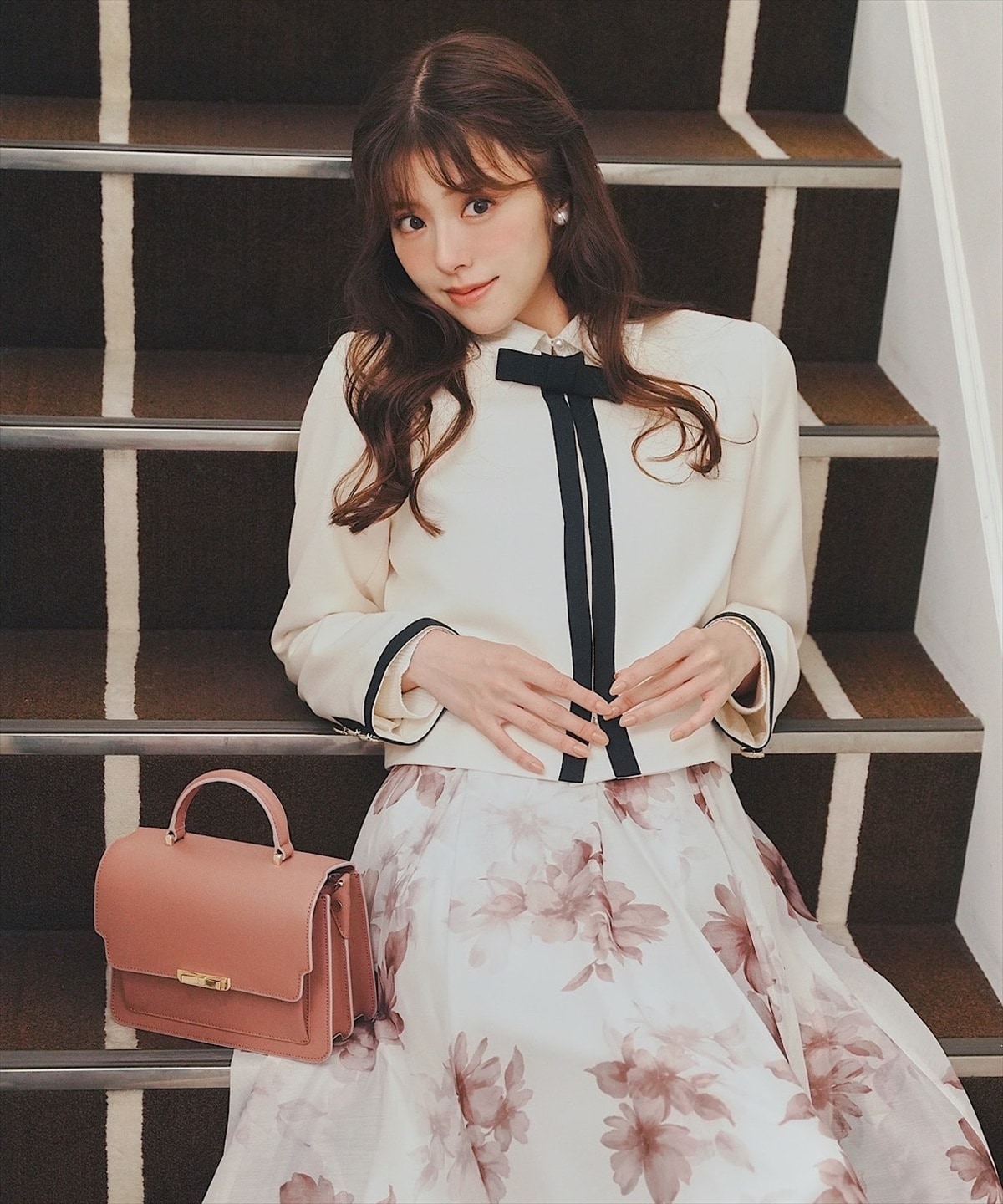 ノーカラーリボンジャケット