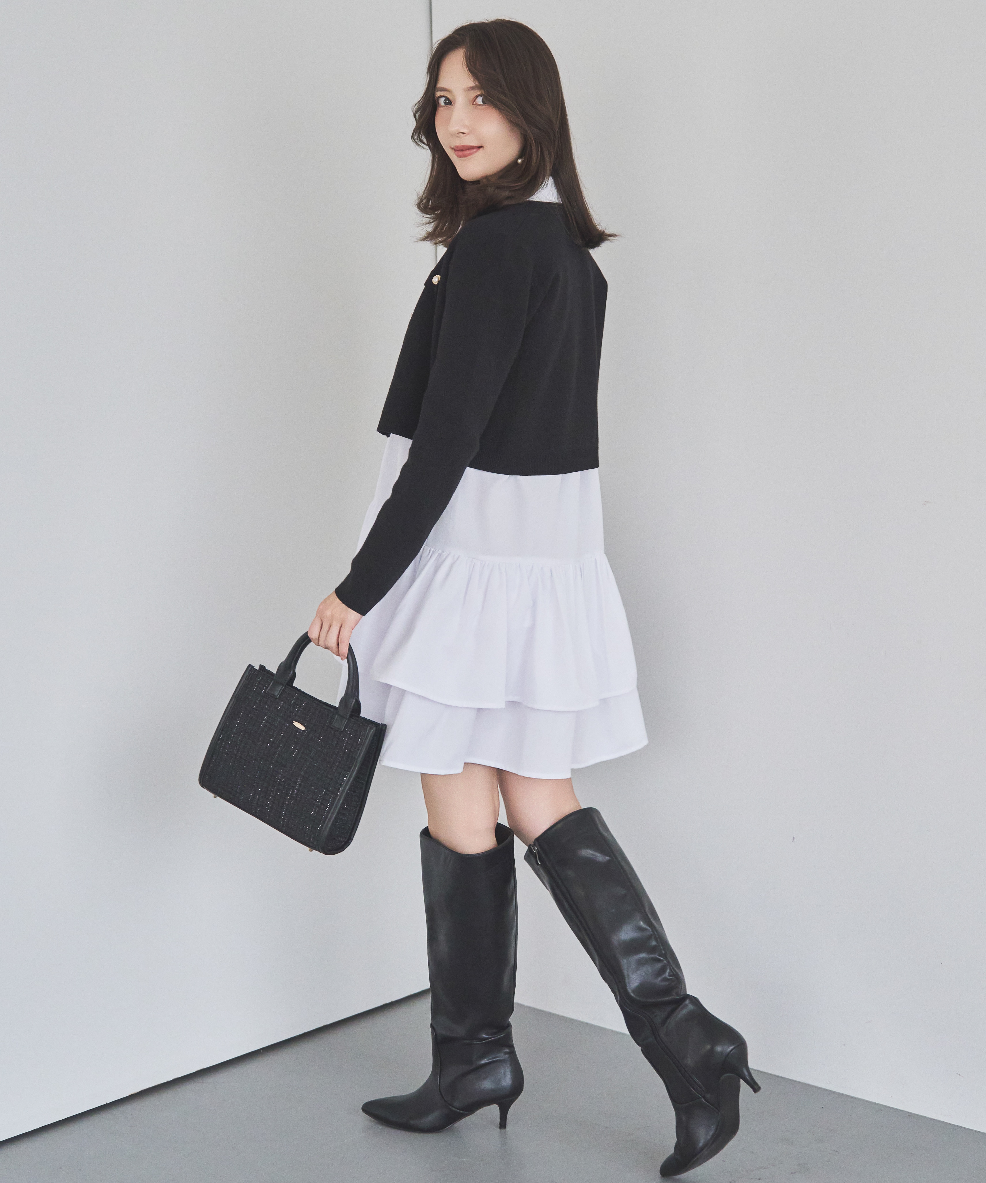 パールボタンクルーネックニットカーディガン