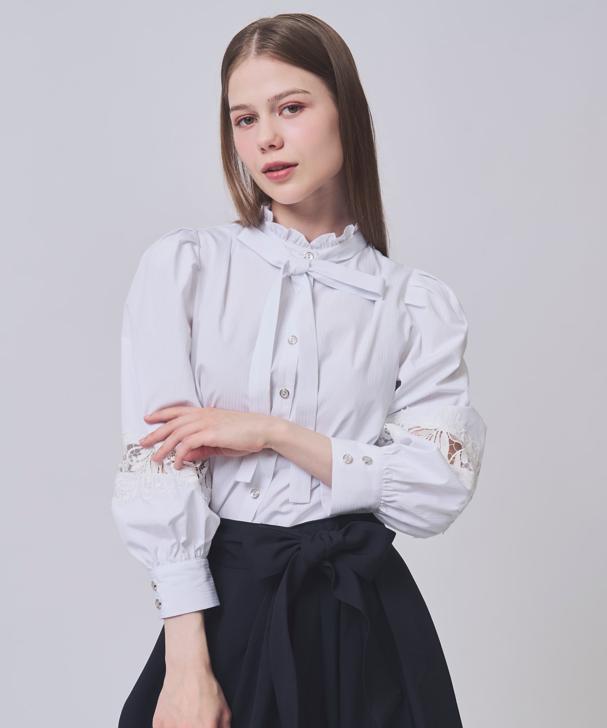 【2/20(Fri)発売】フリルスタンドネック袖レースブラウス