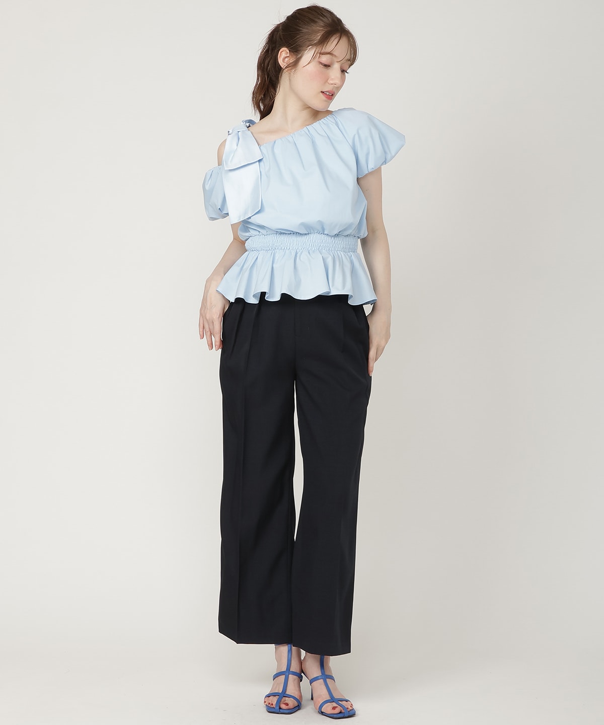 【5/29発売】バルーンオフショルペプラムブラウス