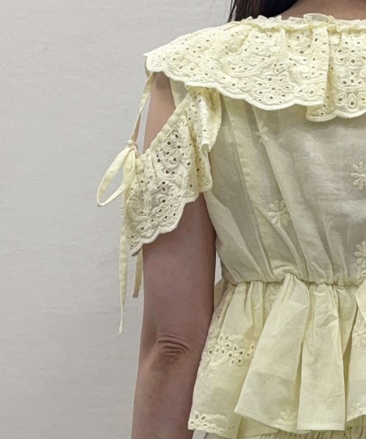 【4/10(Fri)予約開始】レースペプラムブラウス
