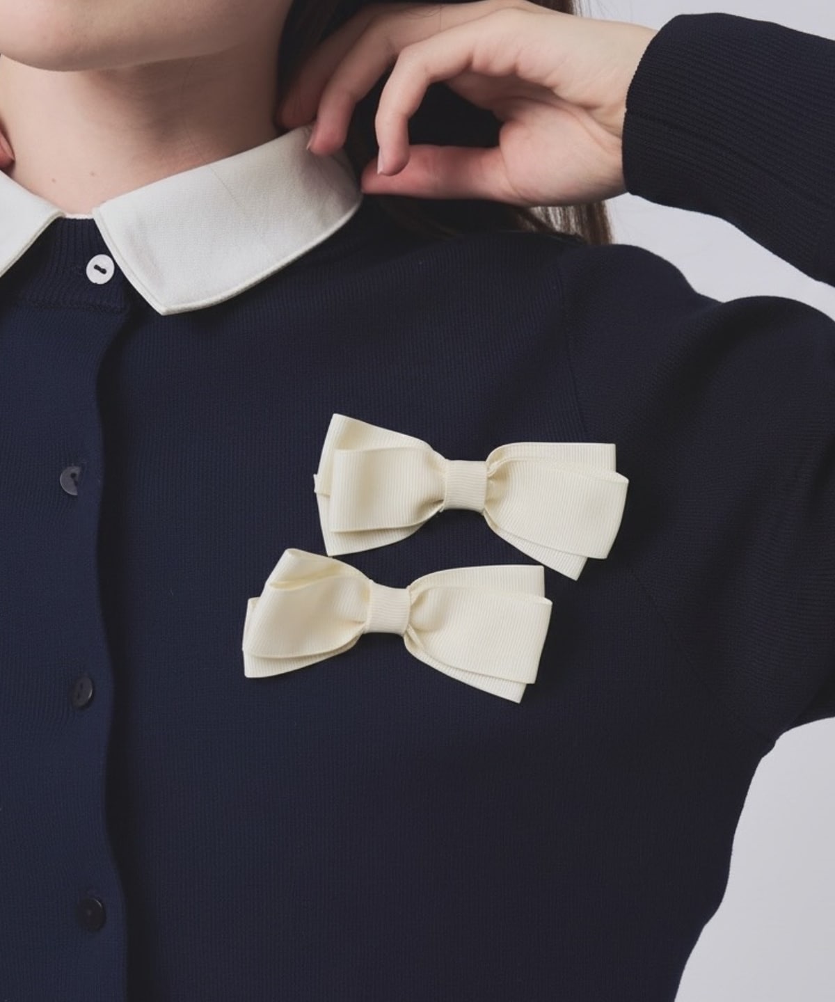 【2/20(Fri)発売】リボンブローチ付きカーディガン