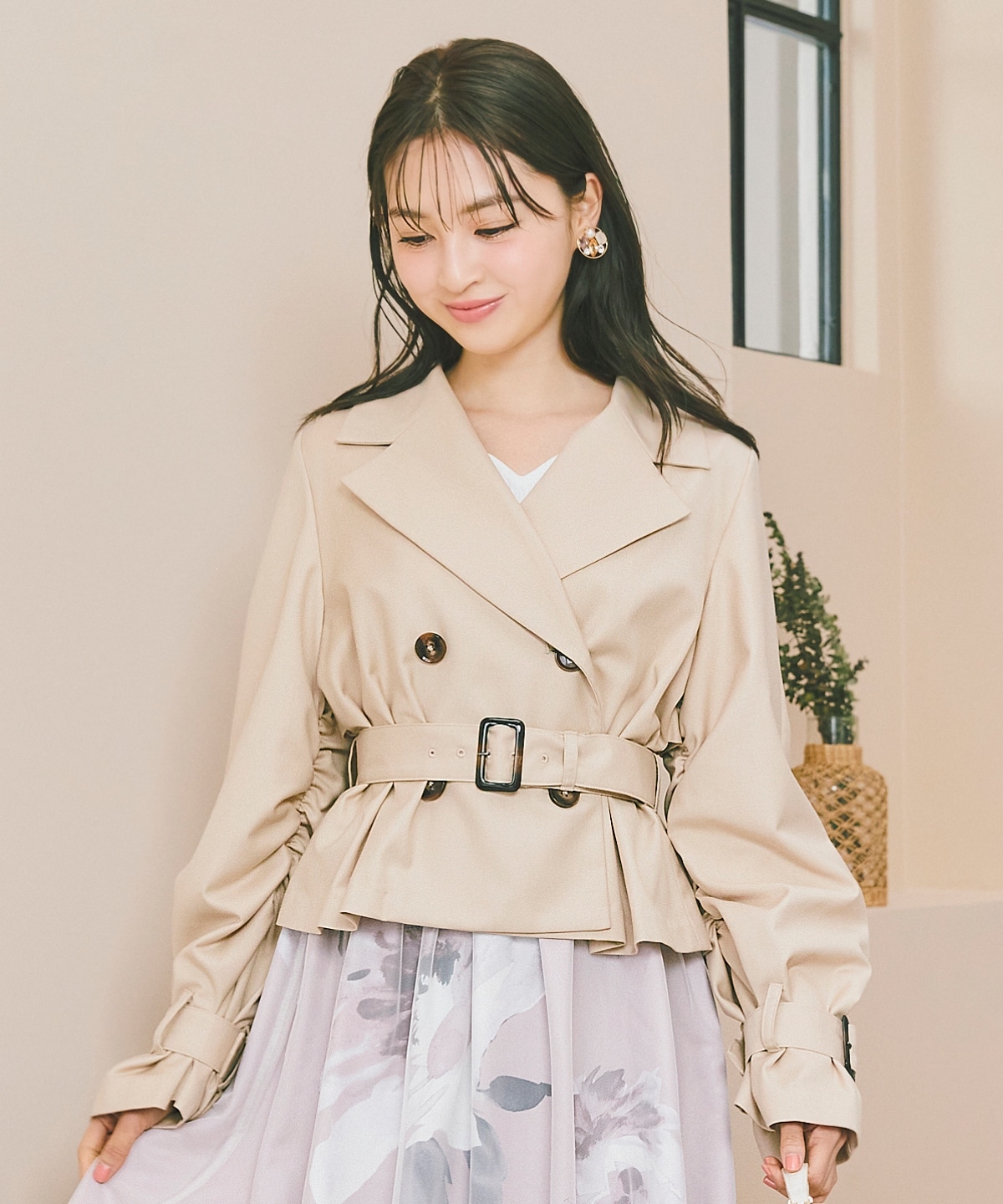 ギャザー袖ショートトレンチ