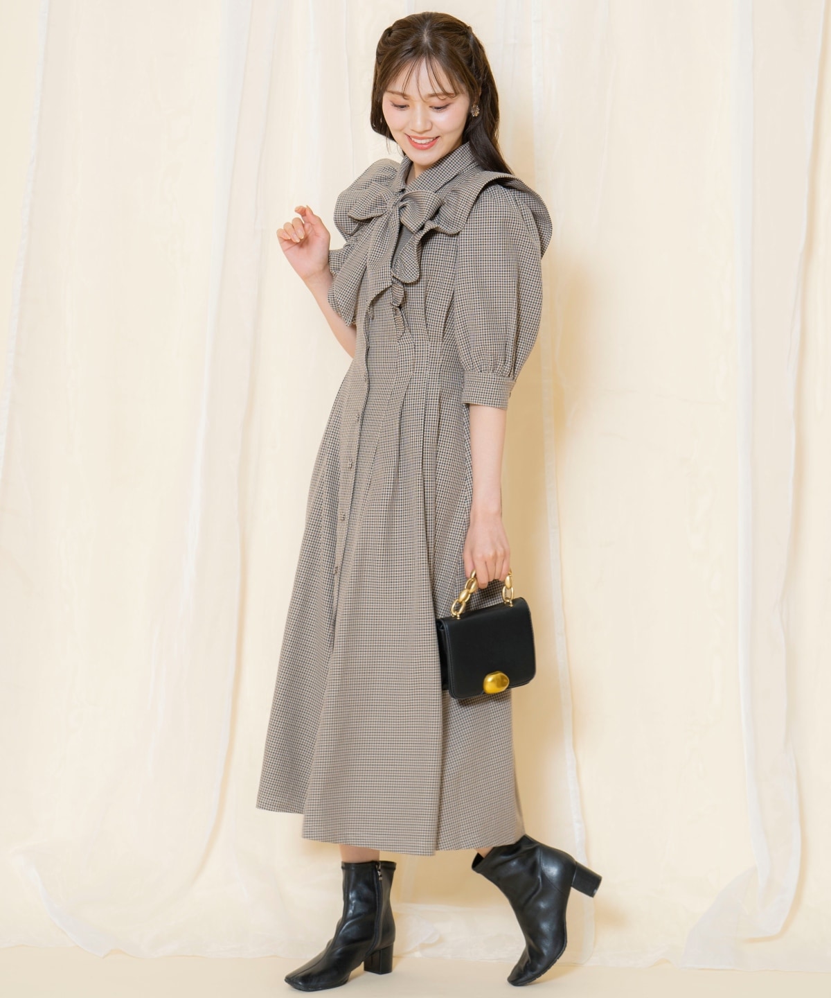 タックウエストフリルシャツワンピース