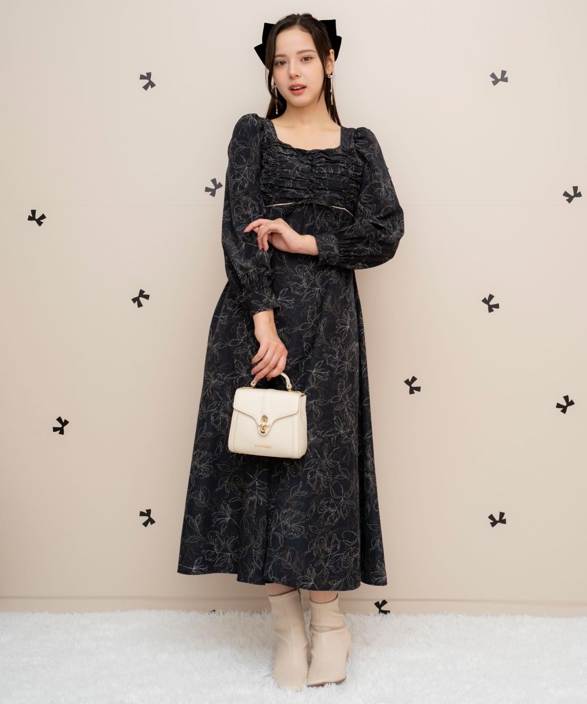 フラワープリントギャザーフレアワンピース