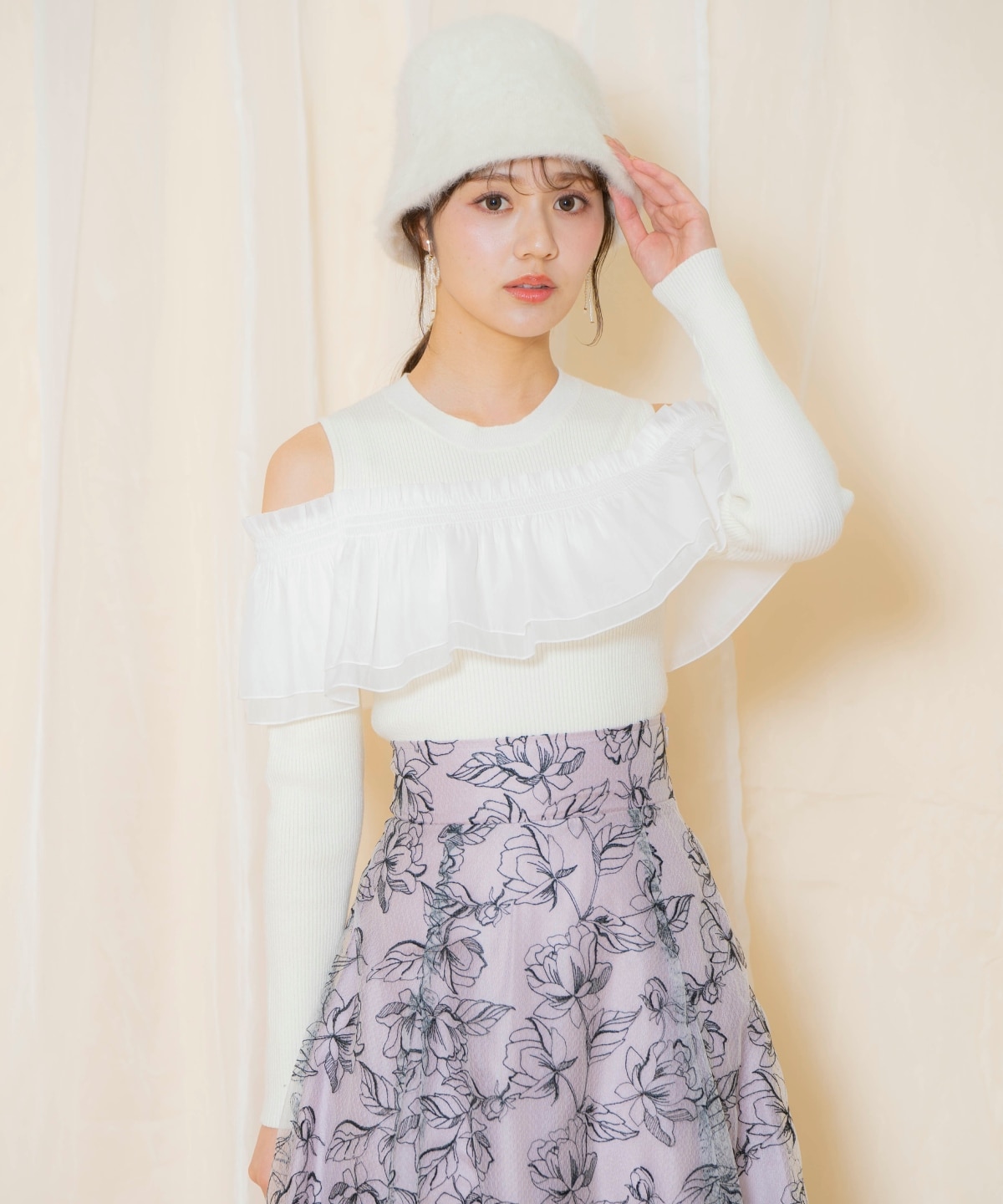 シアーフリルニット