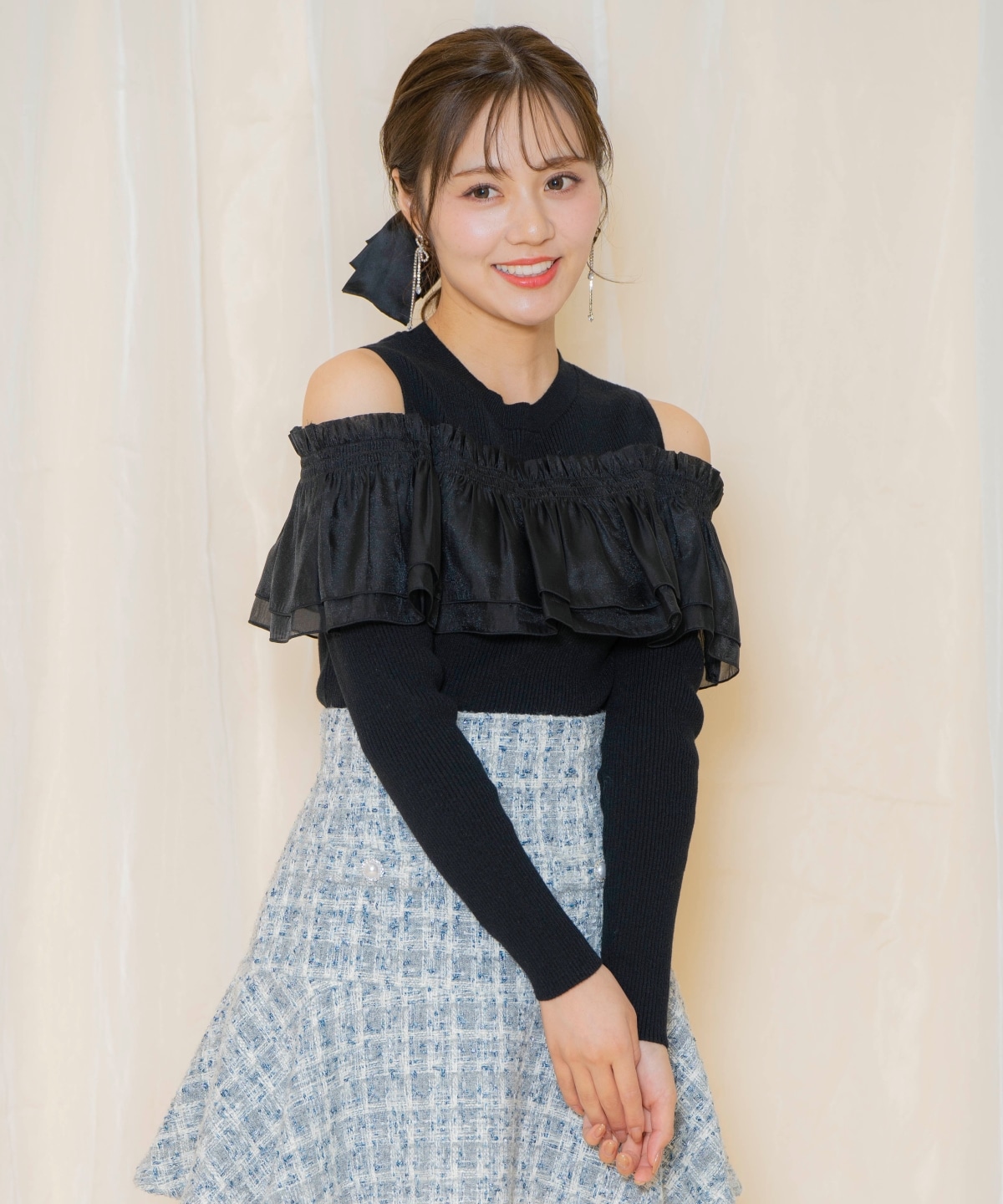 シアーフリルニット