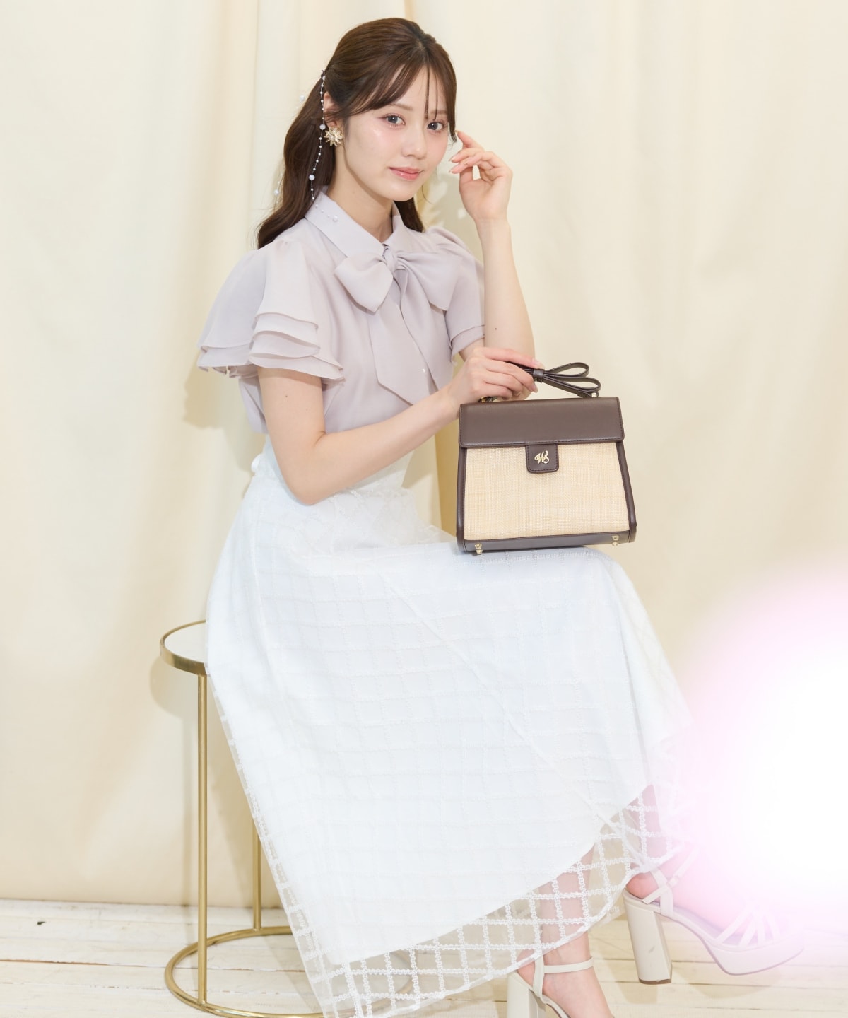 フレアスリーブリボンタイブラウス