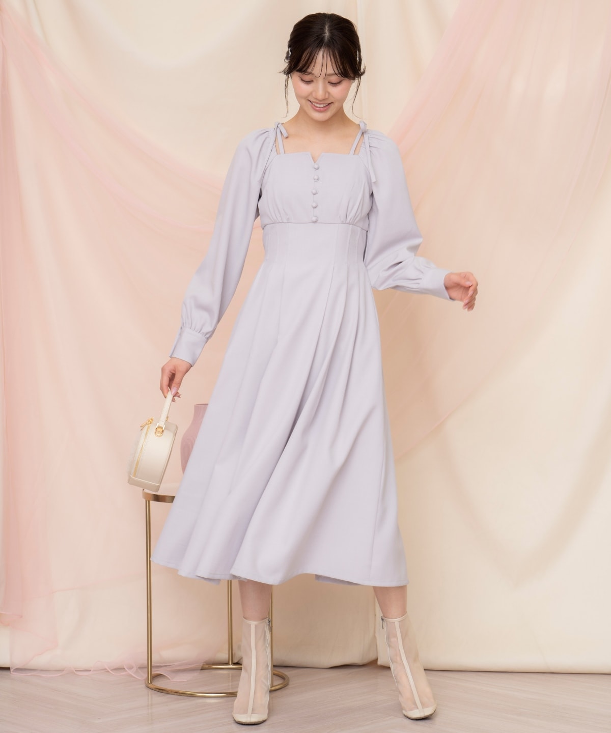 ショルダーリボンタックフレアワンピース