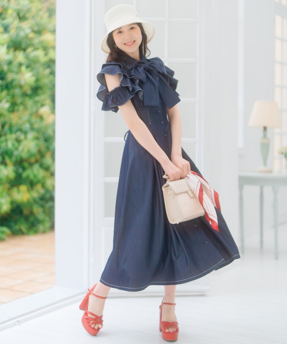 ラッフルスリーブリボンタイワンピース