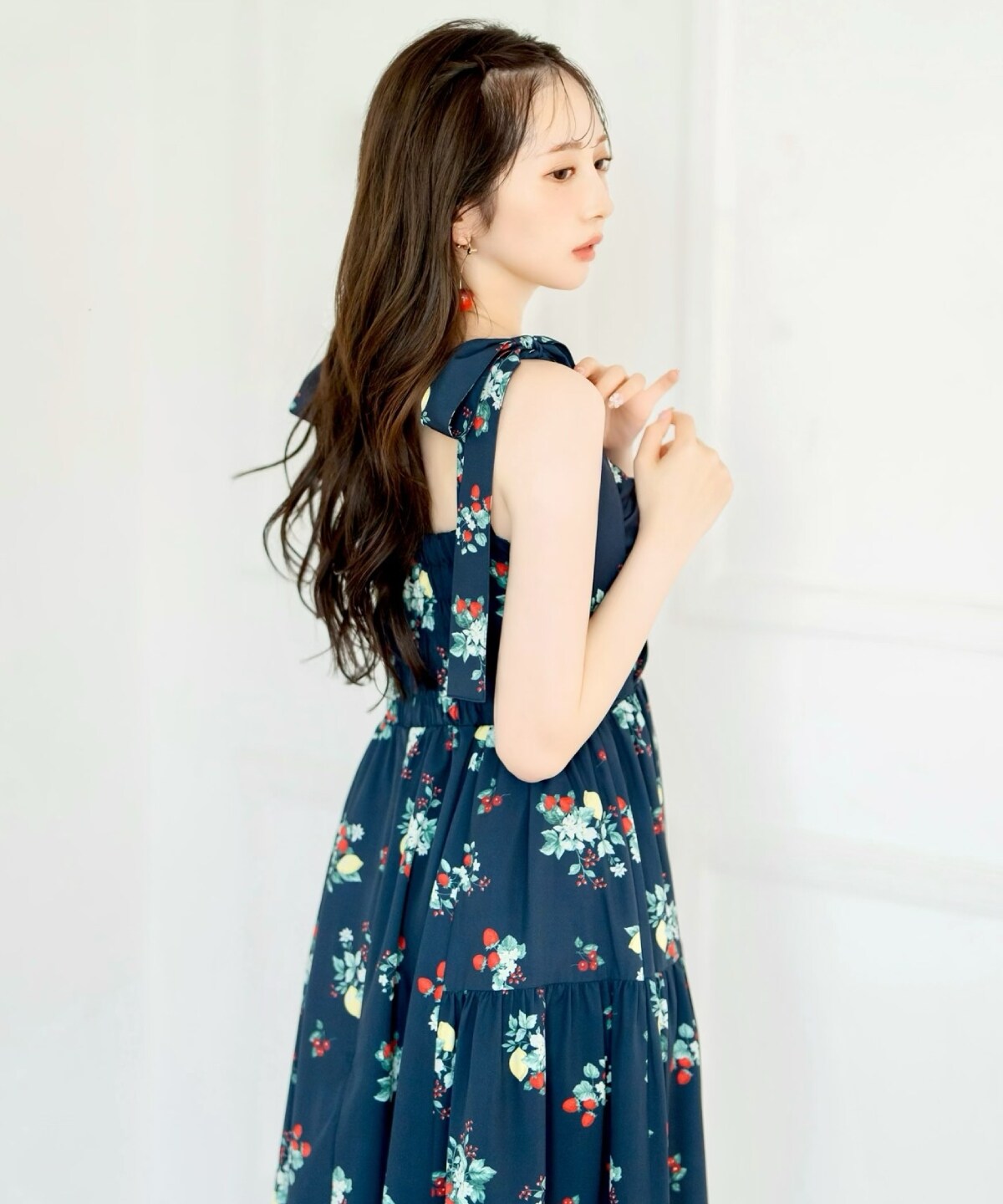 リボンショルダーフルーツプリントワンピース