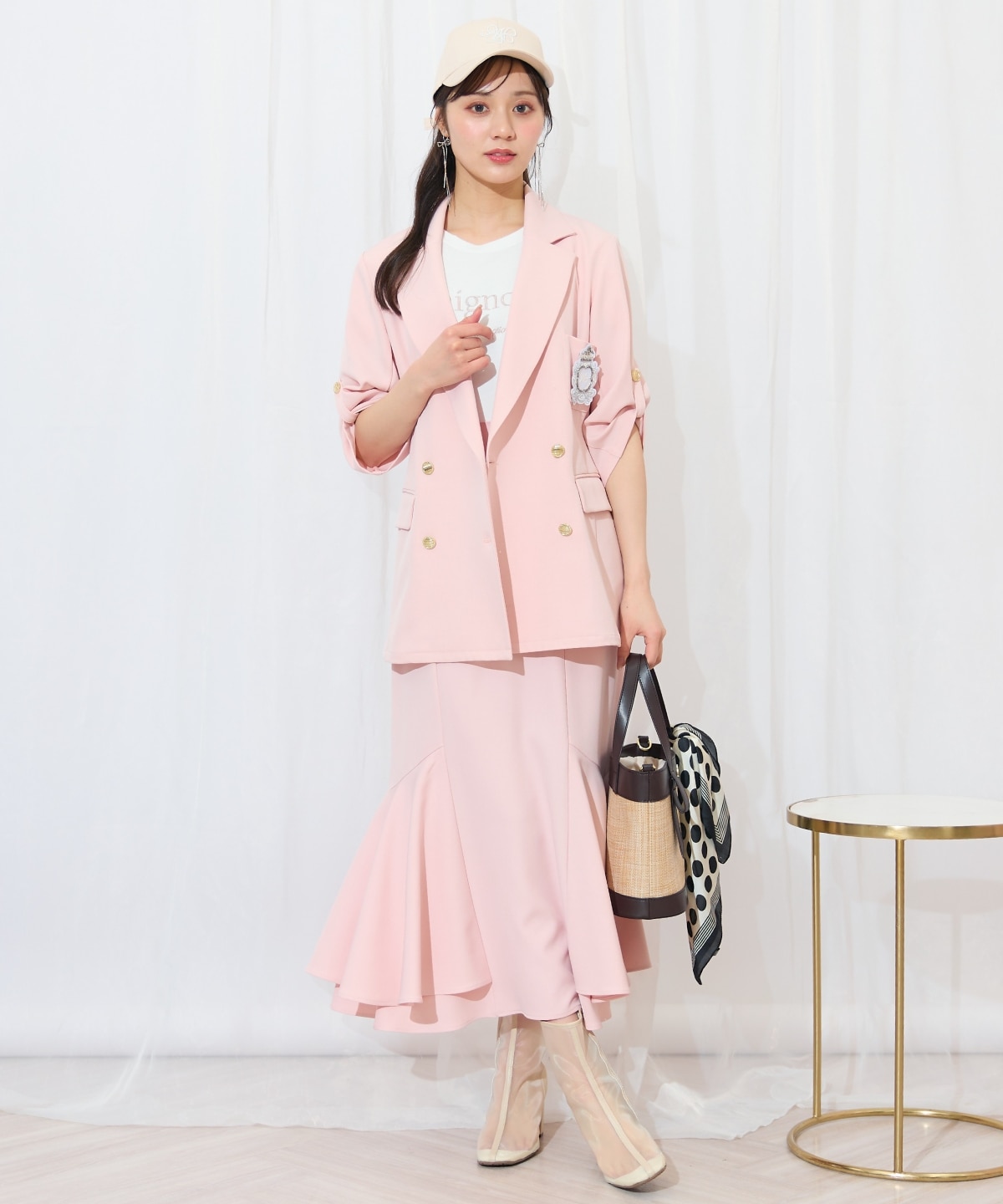 エンブレム付きテーラードジャケット