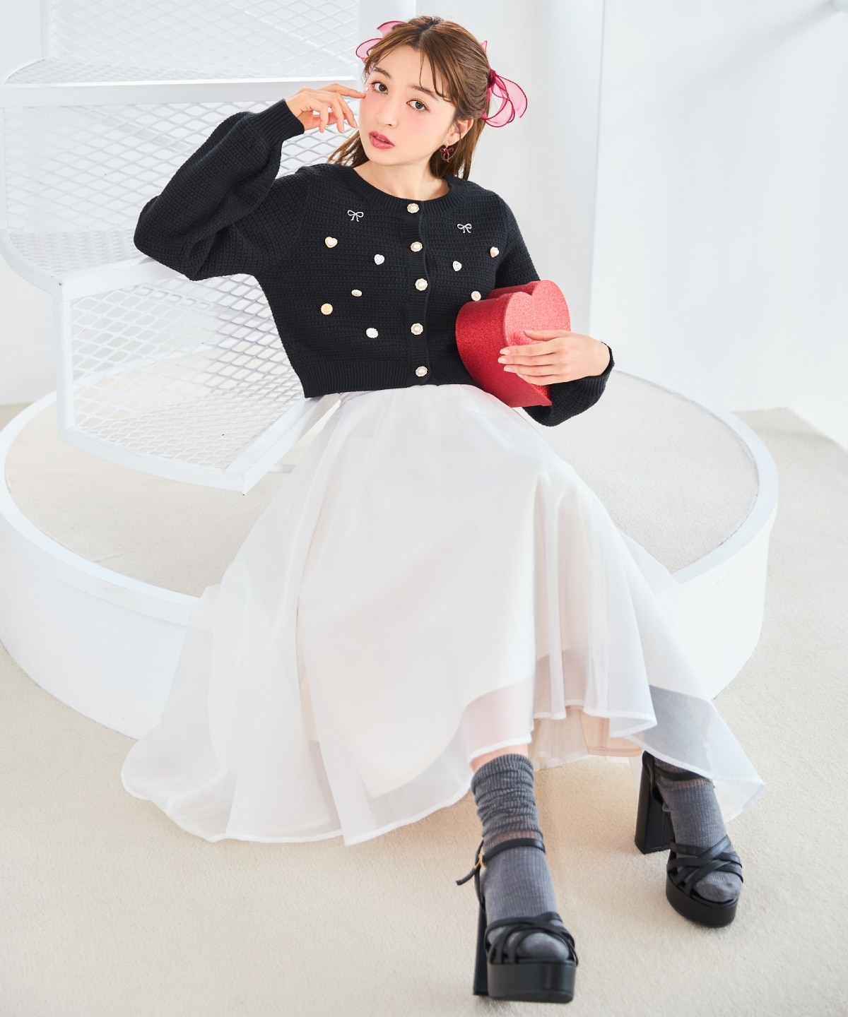 シャイニービジューカーディガン