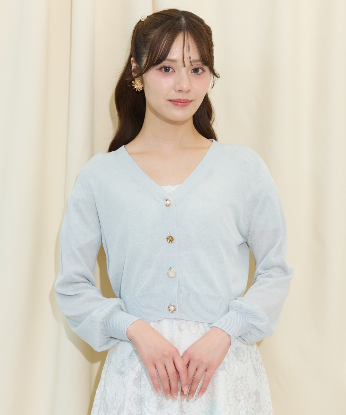 アソートボタンシアーカーディガン