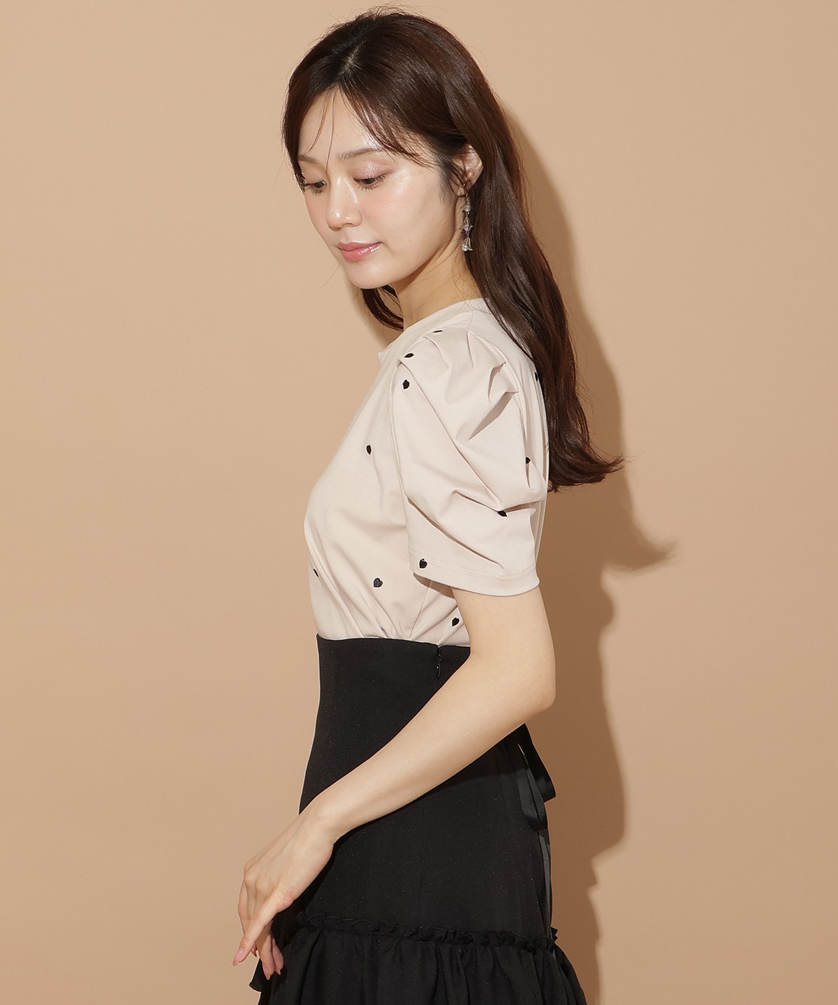 ハート刺繍タックスリーブTシャツ