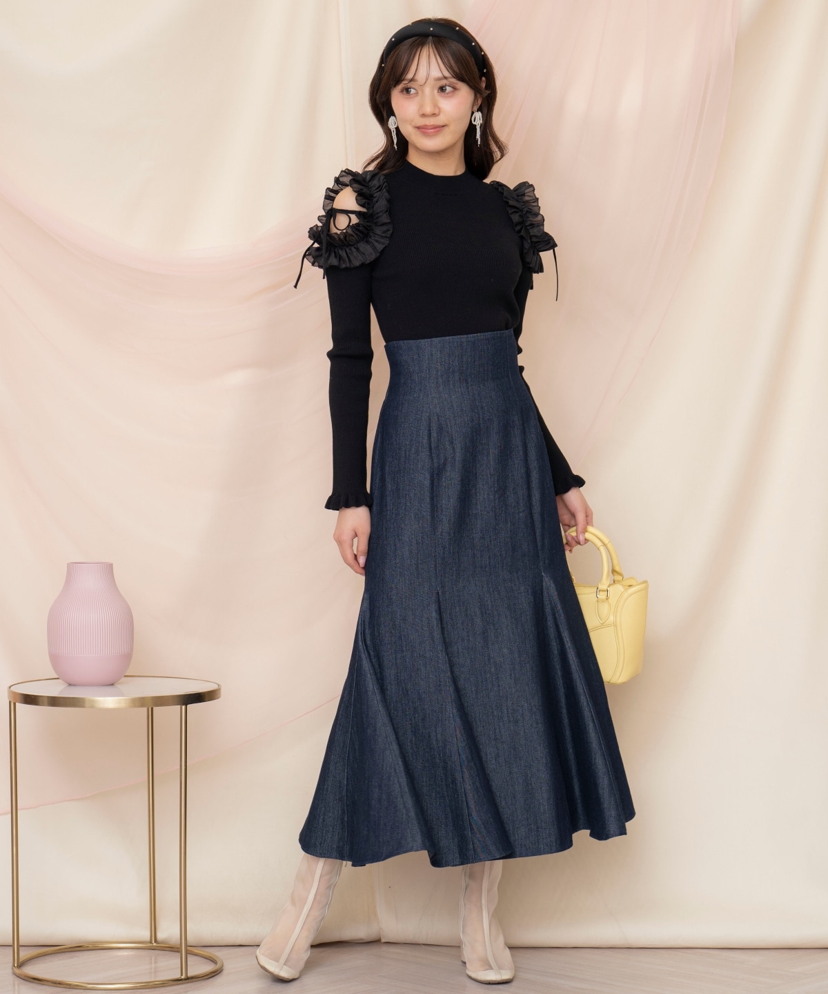 フリルショルダーリブニット