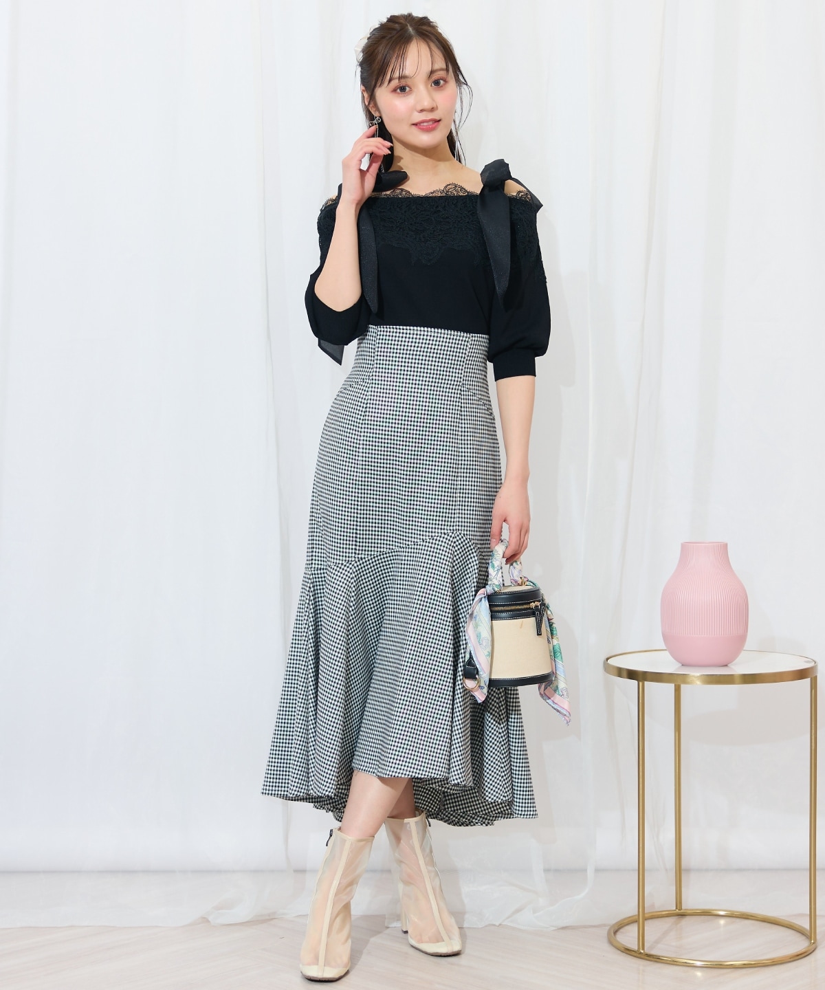 レーストリミング肩リボンニット