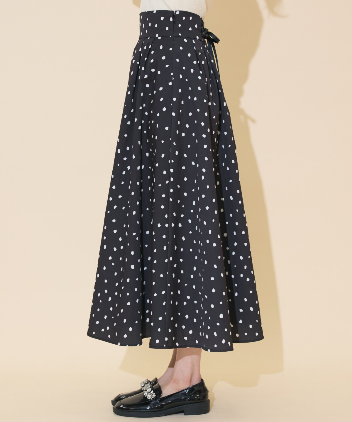 ダルメシアンプリントボリュームタックスカート