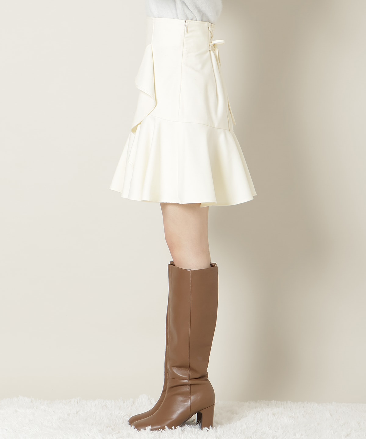 アシメラッフルフリルミニスカート