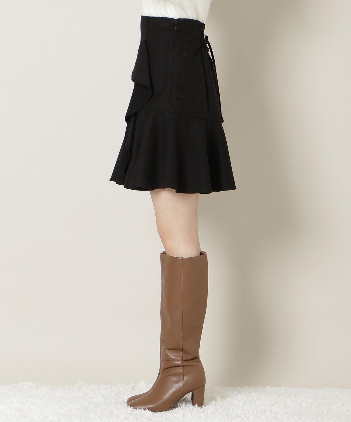 アシメラッフルフリルミニスカート