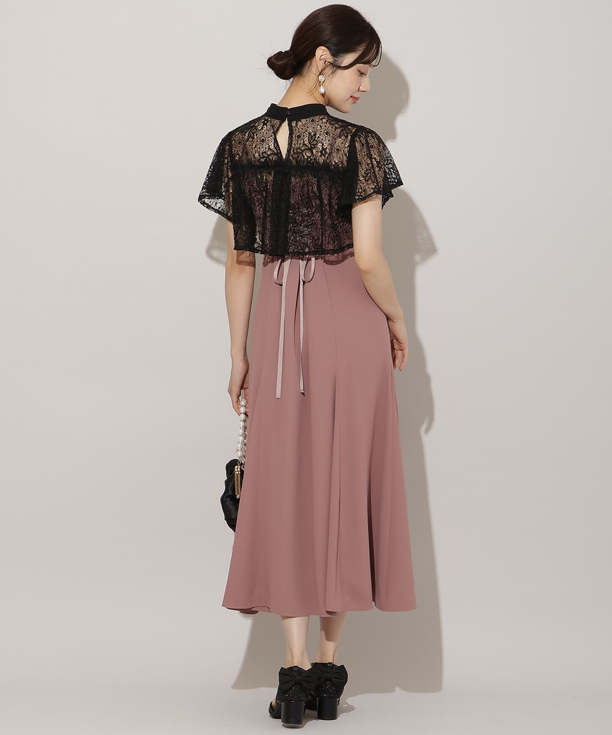 タックリボンレースブラウス×バックレースアップワンピース