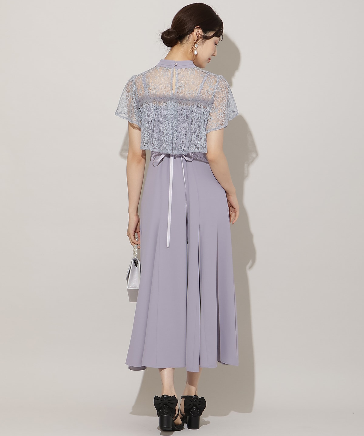 タックリボンレースブラウス×バックレースアップワンピース