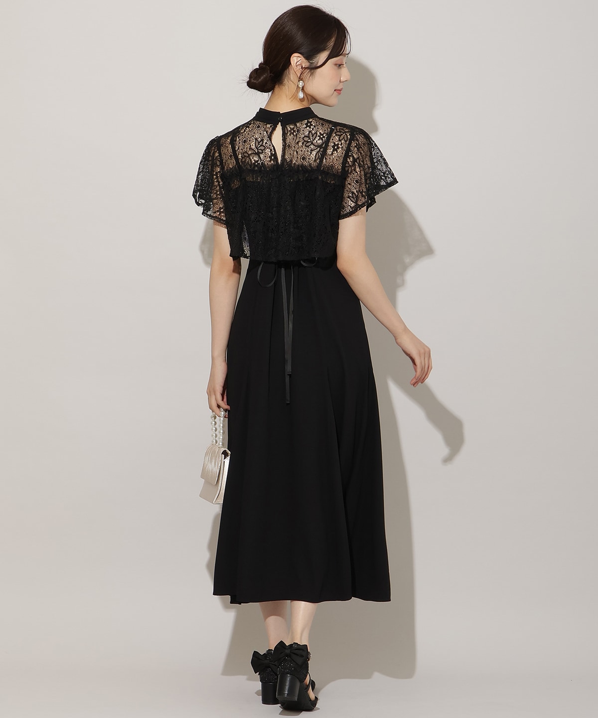 タックリボンレースブラウス×バックレースアップワンピース