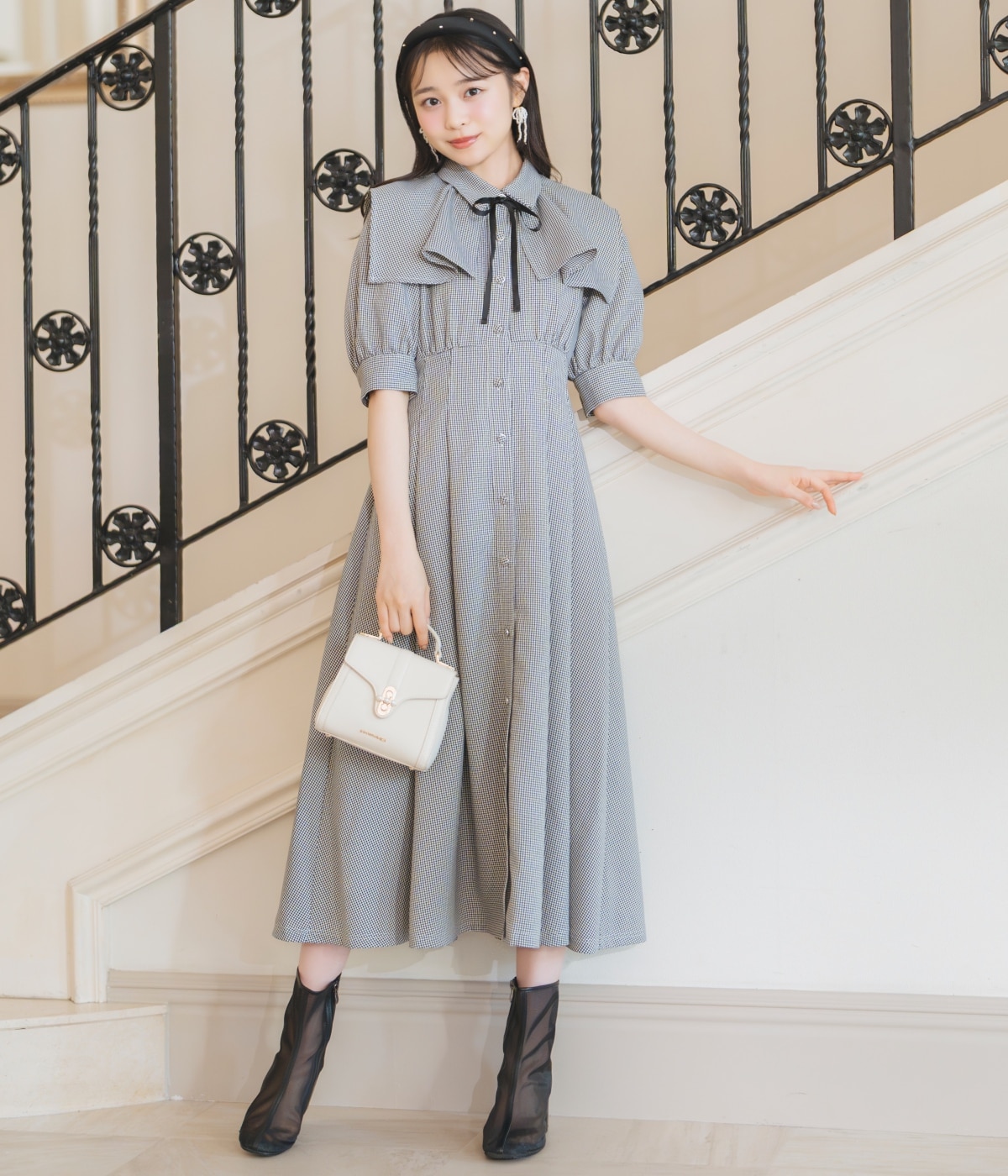 スクエアラッフルシャツワンピース