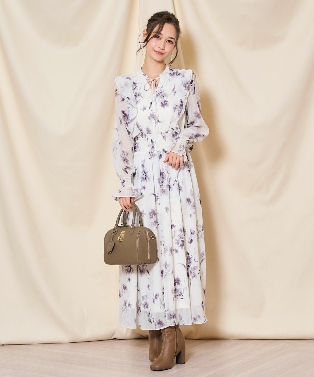 フラワープリントウエストシャーリングワンピース