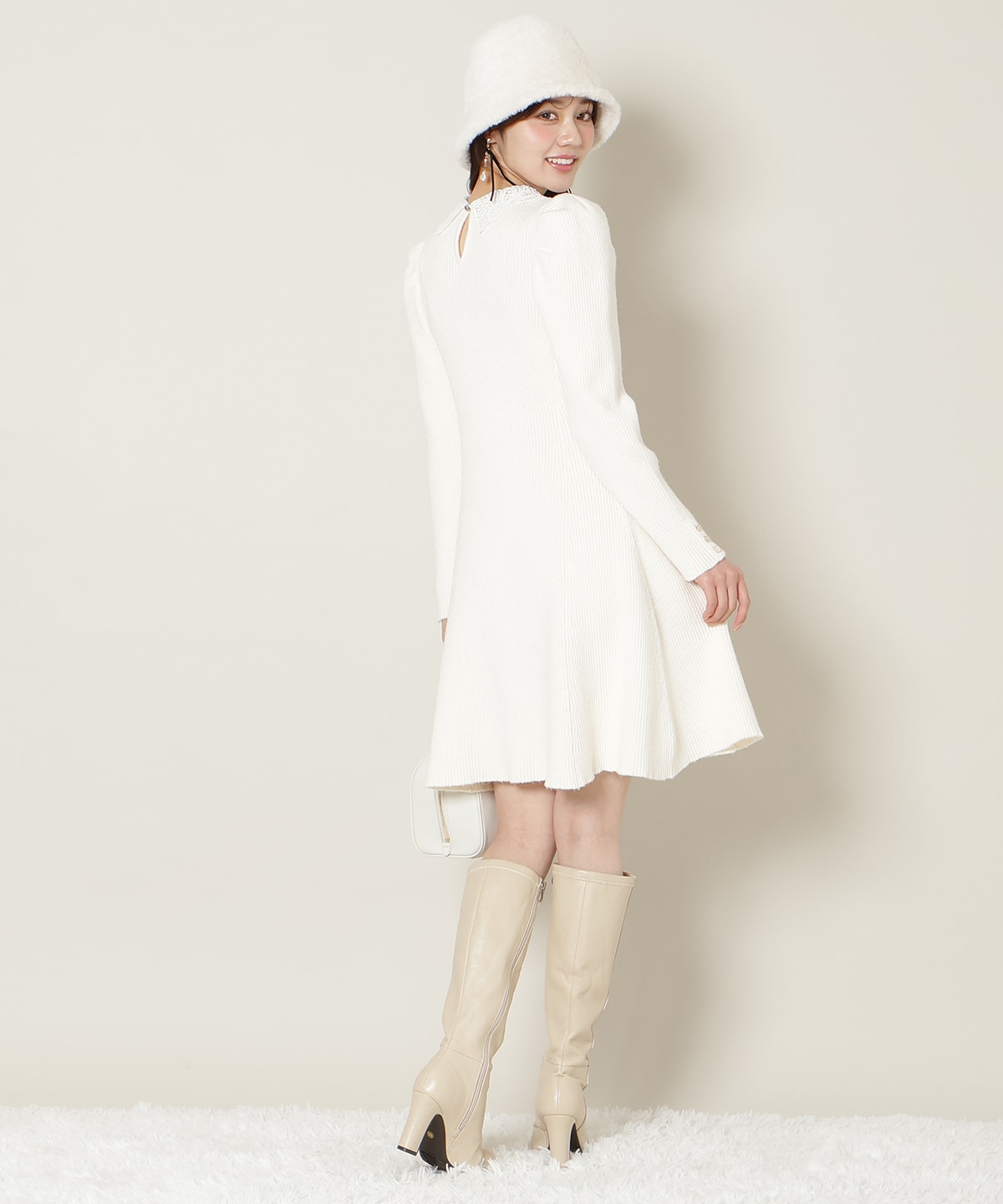 【12/5(fri)10時発売】リボンレースカラーニットワンピース