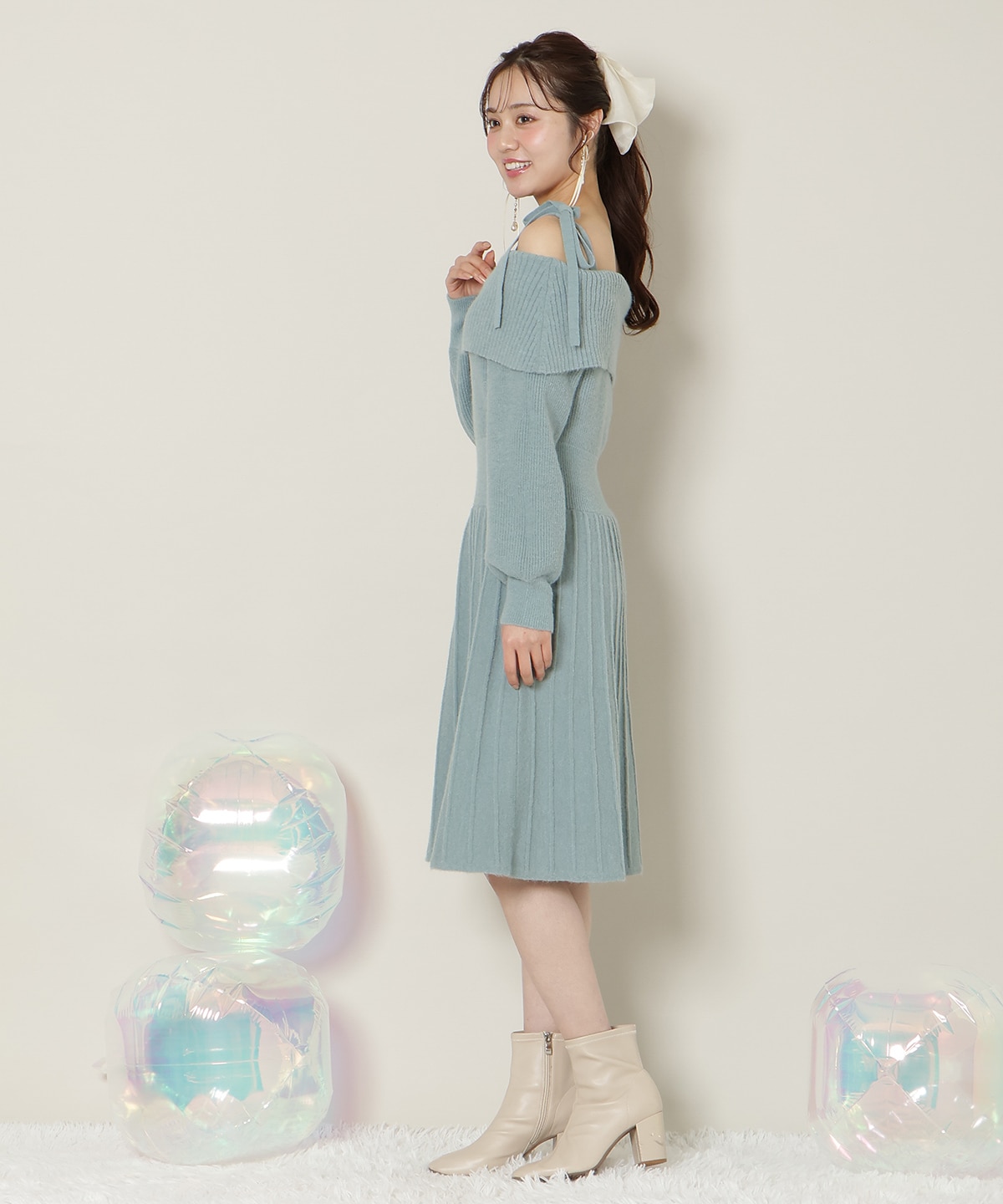 【12/18(thu) 12時予約スタート】オープンショルダープリーツニットOP