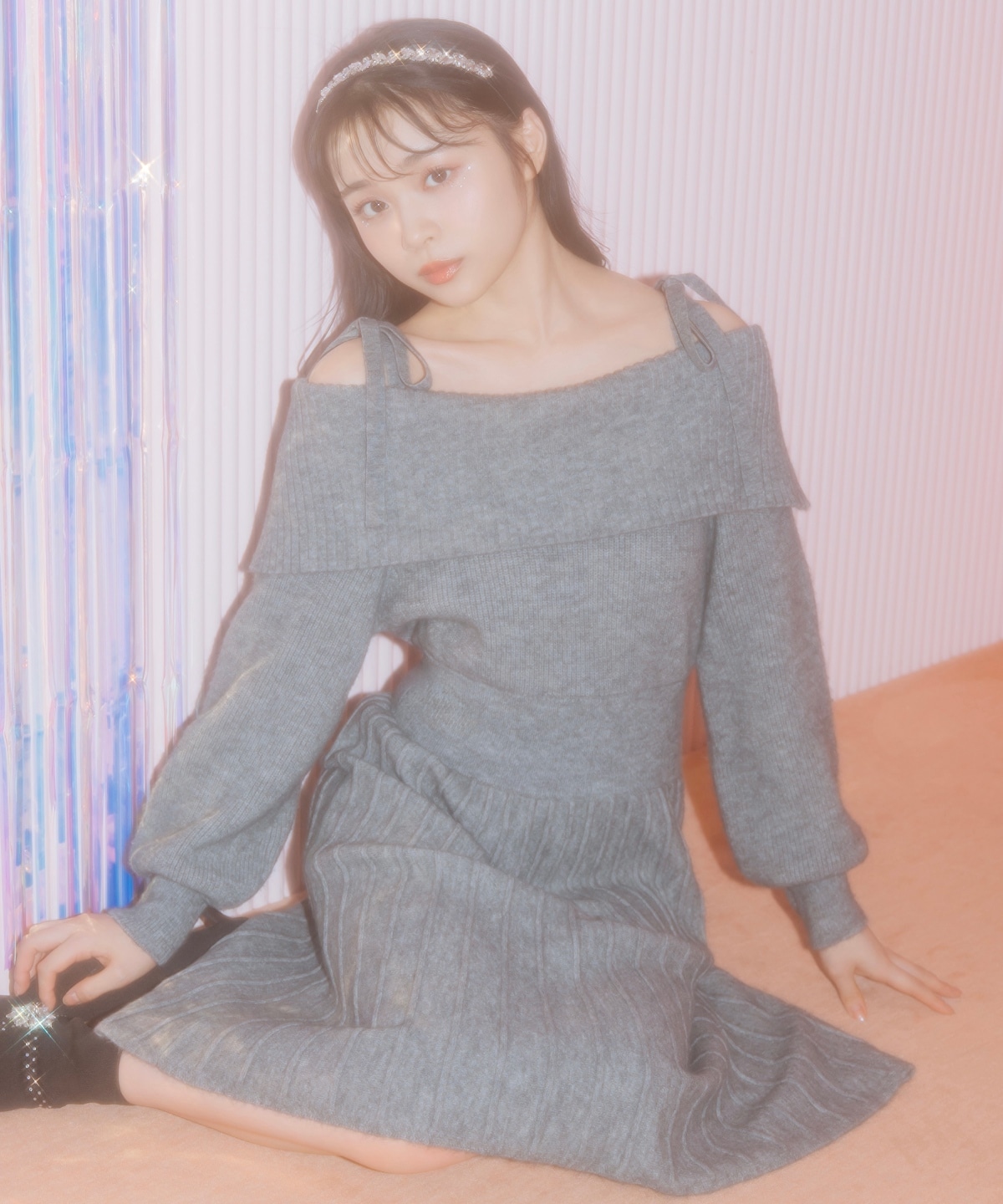 【12/18(thu) 12時予約スタート】オープンショルダープリーツニットOP