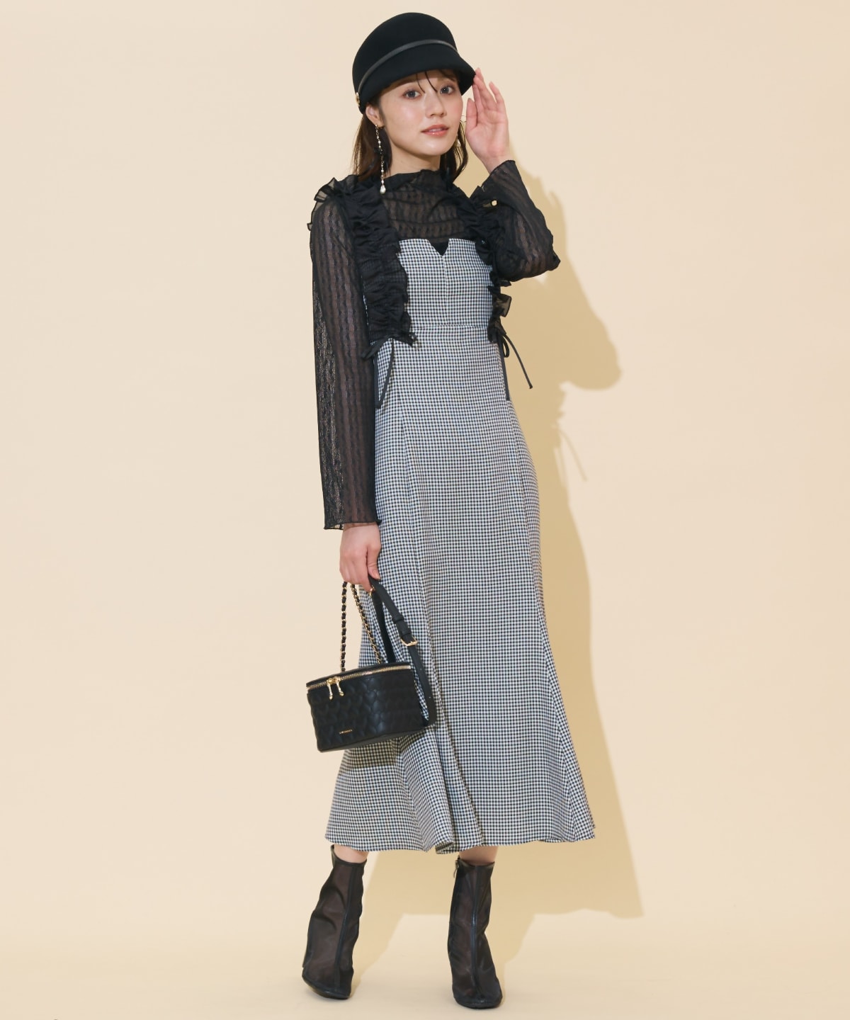 フリルショルダーマーメイドワンピース