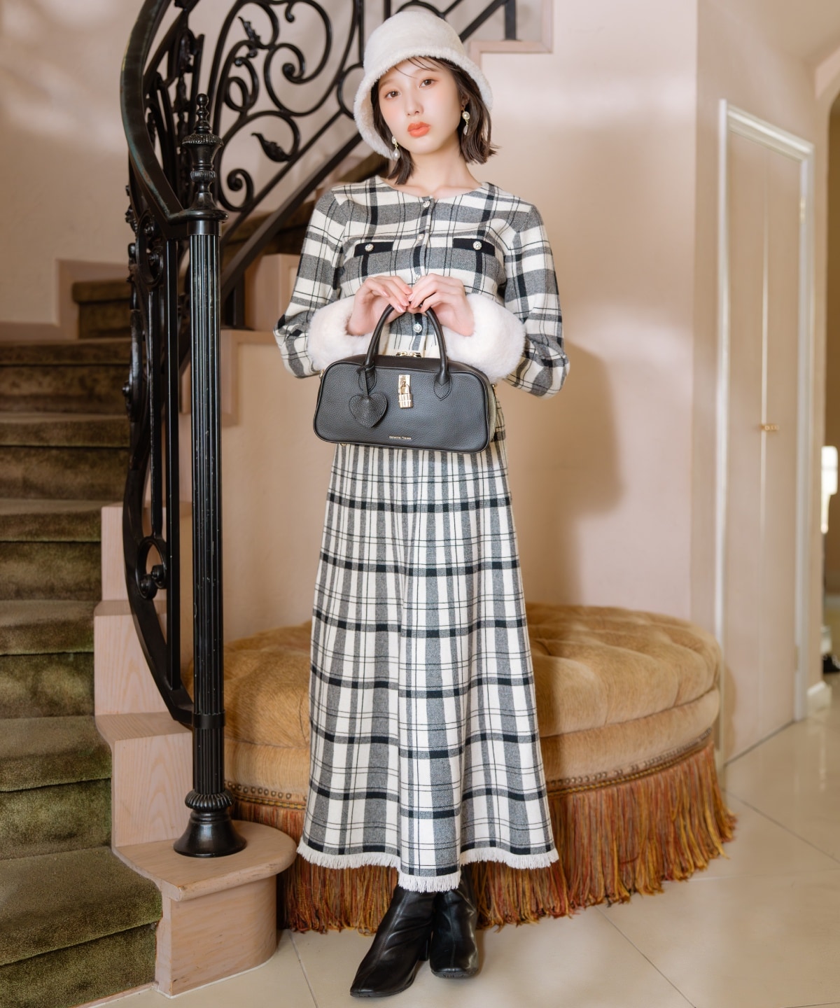 【新色追加】チェック柄ファーカフスカーディガン