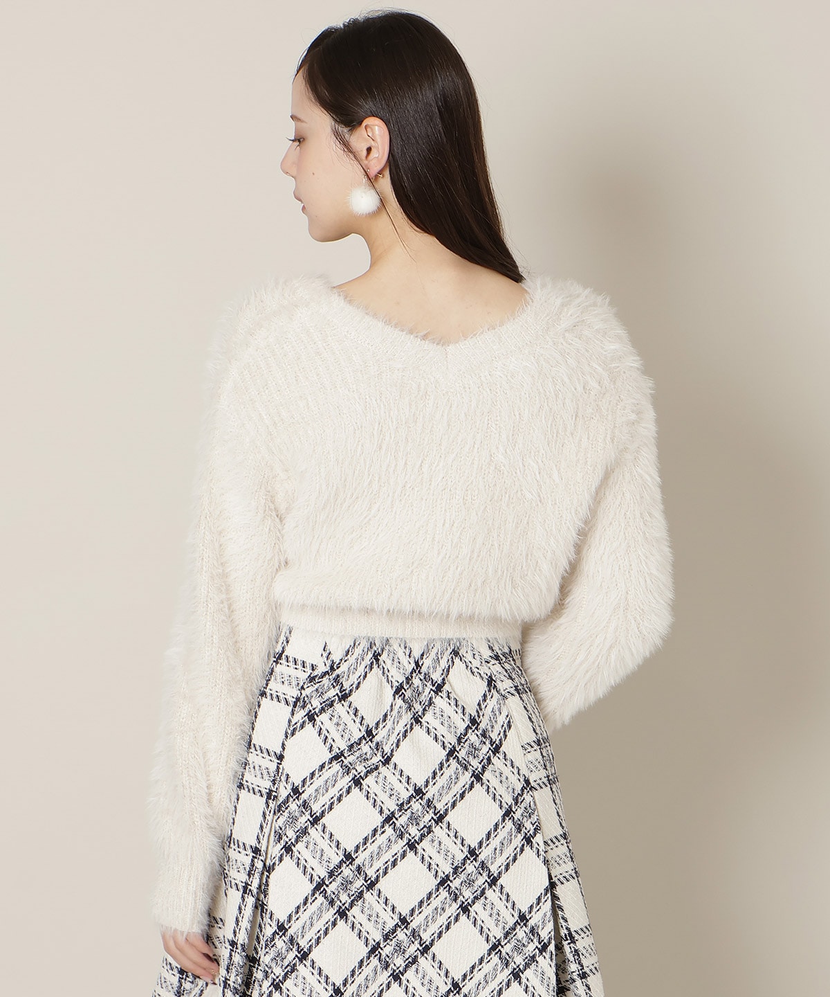 【1/1(thu)10時発売 New Year's Item】Vネックラメフェザーカーディガン