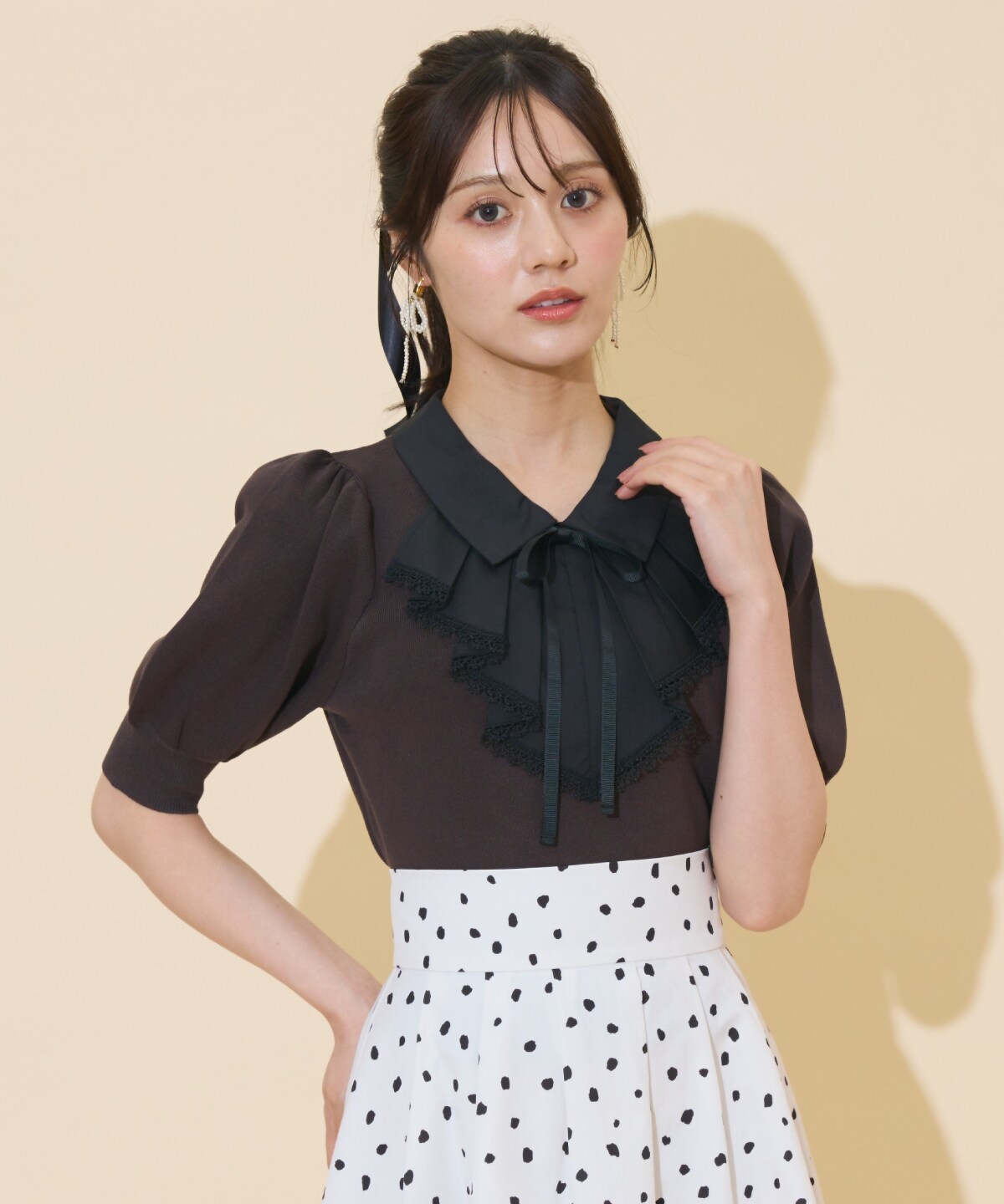 レースラッフルプルオーバー