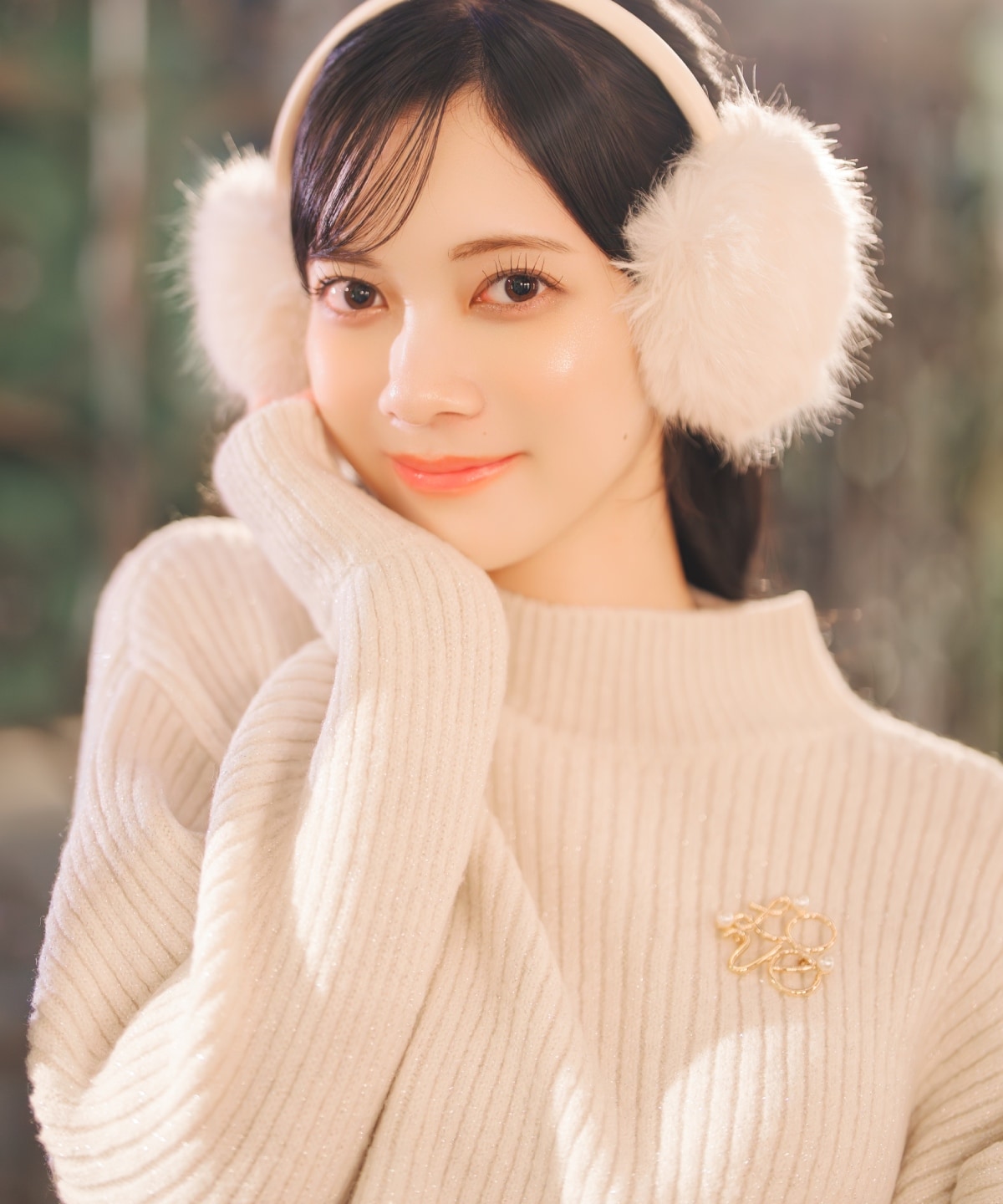 【12/5(fri)10時発売】ブローチ付きクロップドラメニット