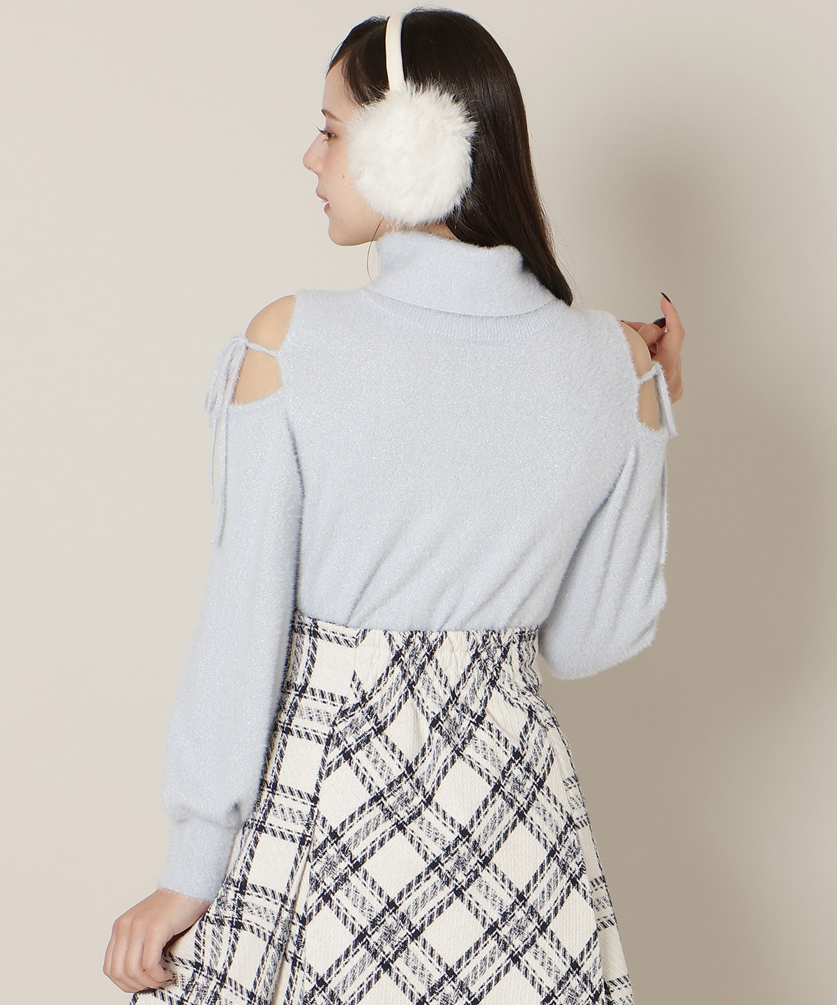 【1/1(thu)10時発売 New Year's Item】オープンショルダーラメフェザーニット