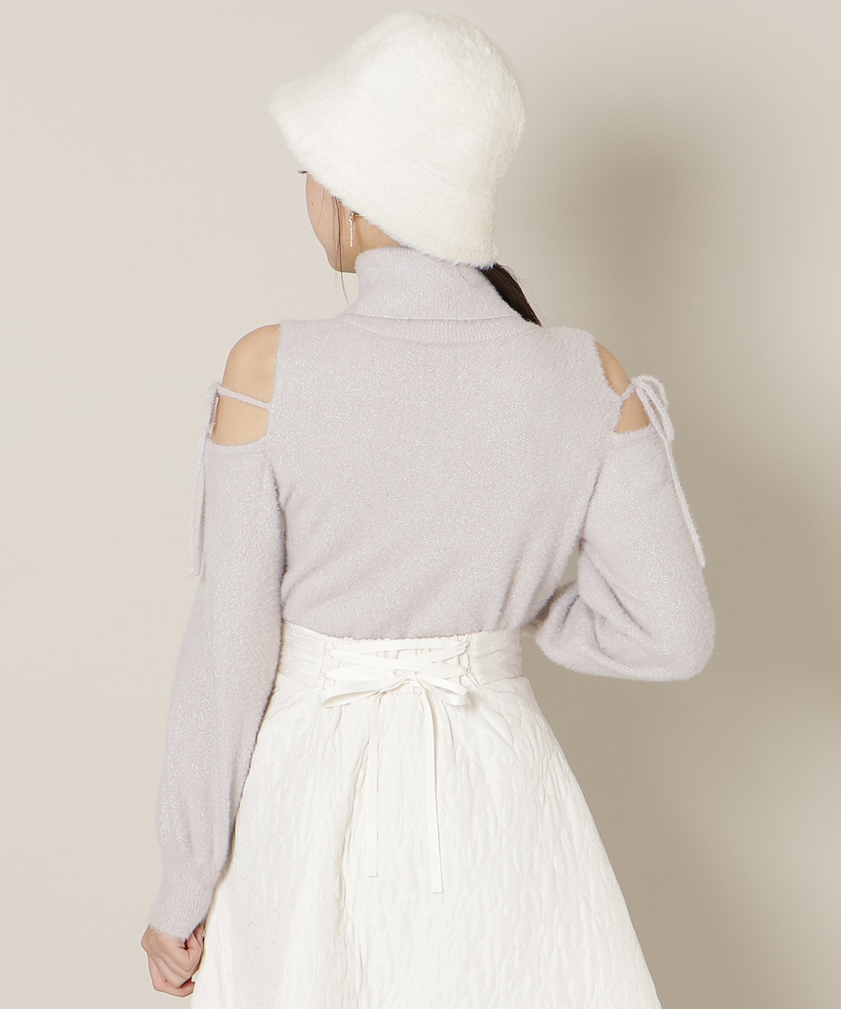 【1/1(thu)10時発売 New Year's Item】オープンショルダーラメフェザーニット