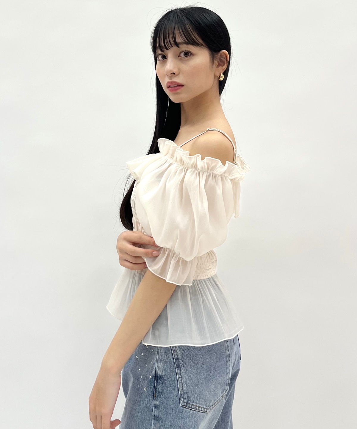 シャーリングペプラムブラウス