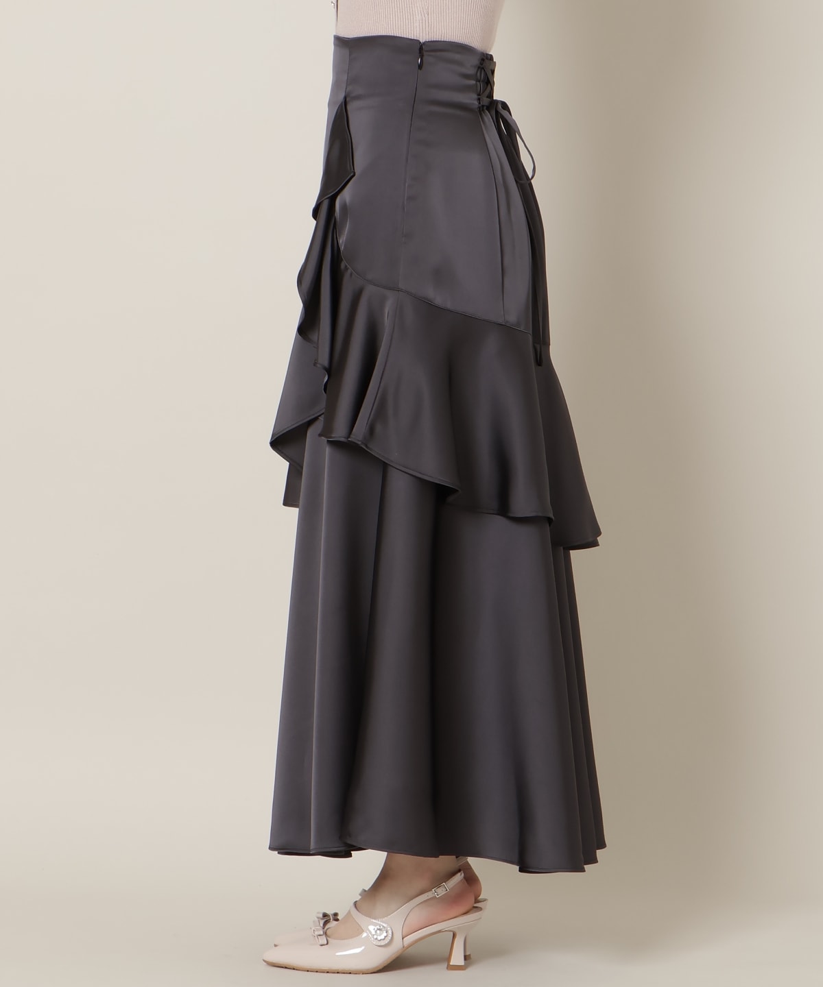 アシメラッフルサテンスカート