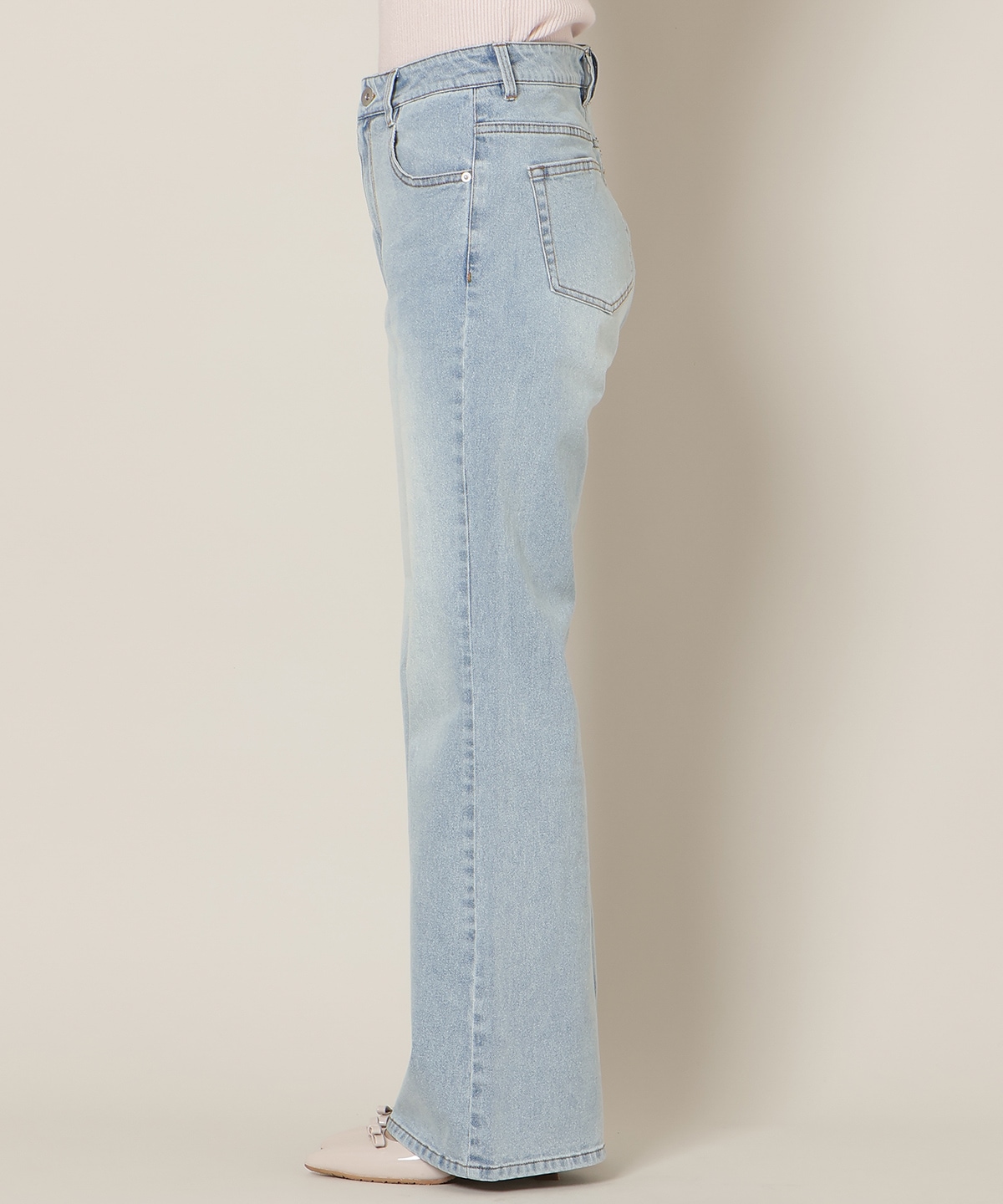 ロゴ刺繍セミフレアデニムパンツ