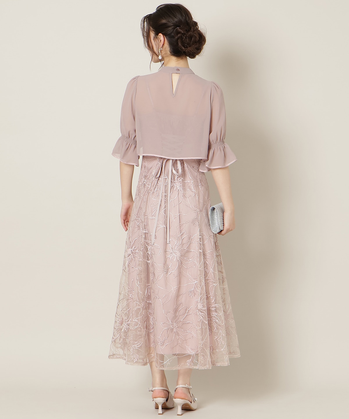 フロントスリットフレアブラウス×フレアレースキャミワンピース