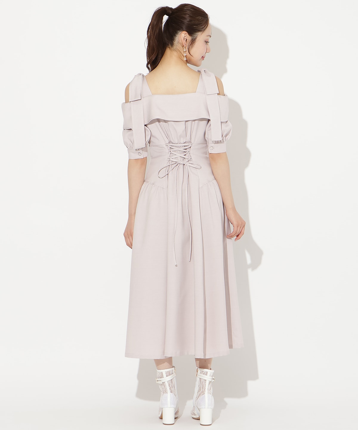 リボンオフショルワンピース