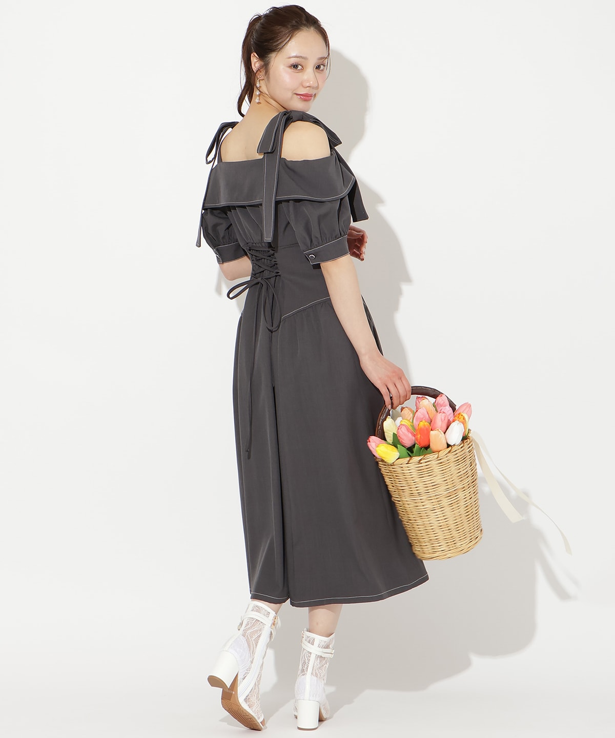 リボンオフショルワンピース