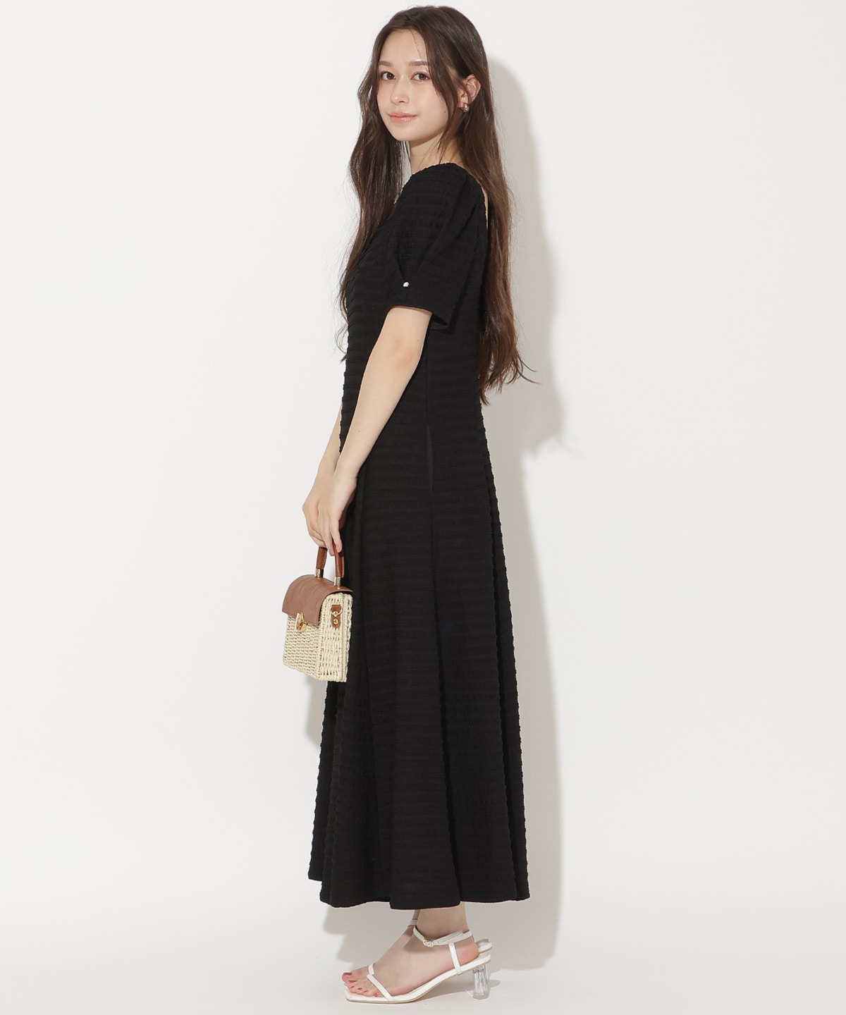 【4/24(fri)10時発売】バックオープンフレアカットワンピース