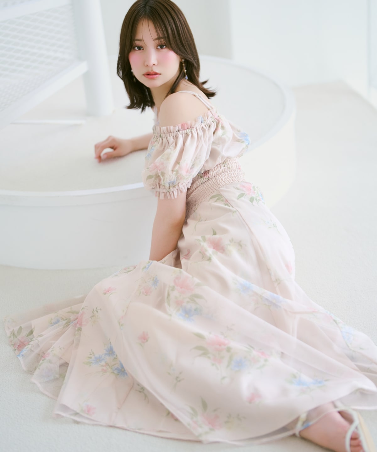 フラワーメッシュオフショルワンピース