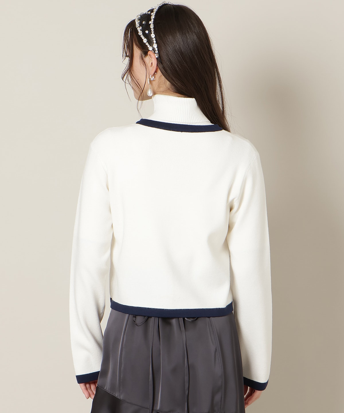 バイカラーアンサンブル【ハイネックトップス×カーディガンセット】