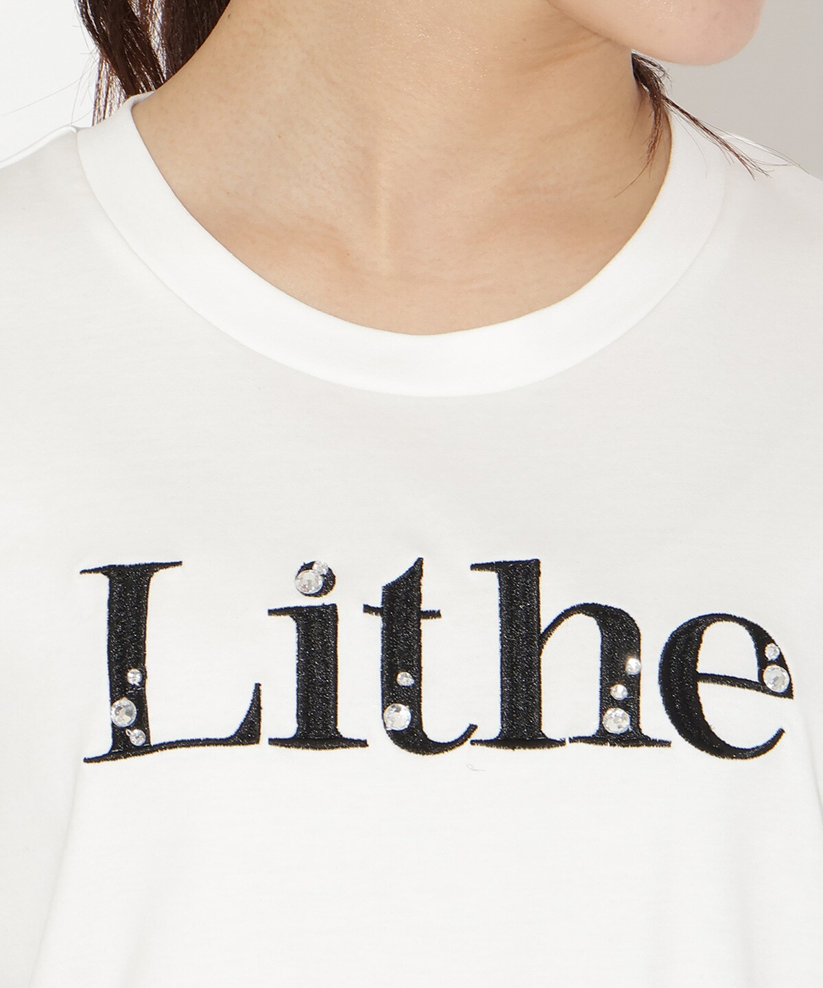 ビジュー付き刺繍ロゴTシャツ