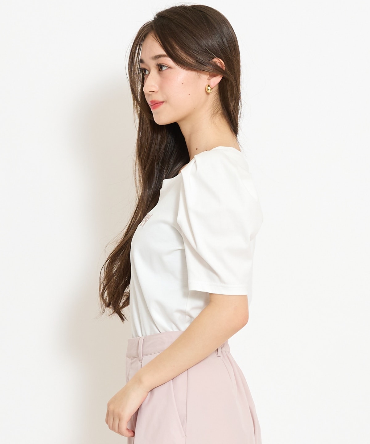 ロゴ刺繍タックスリーブTシャツ